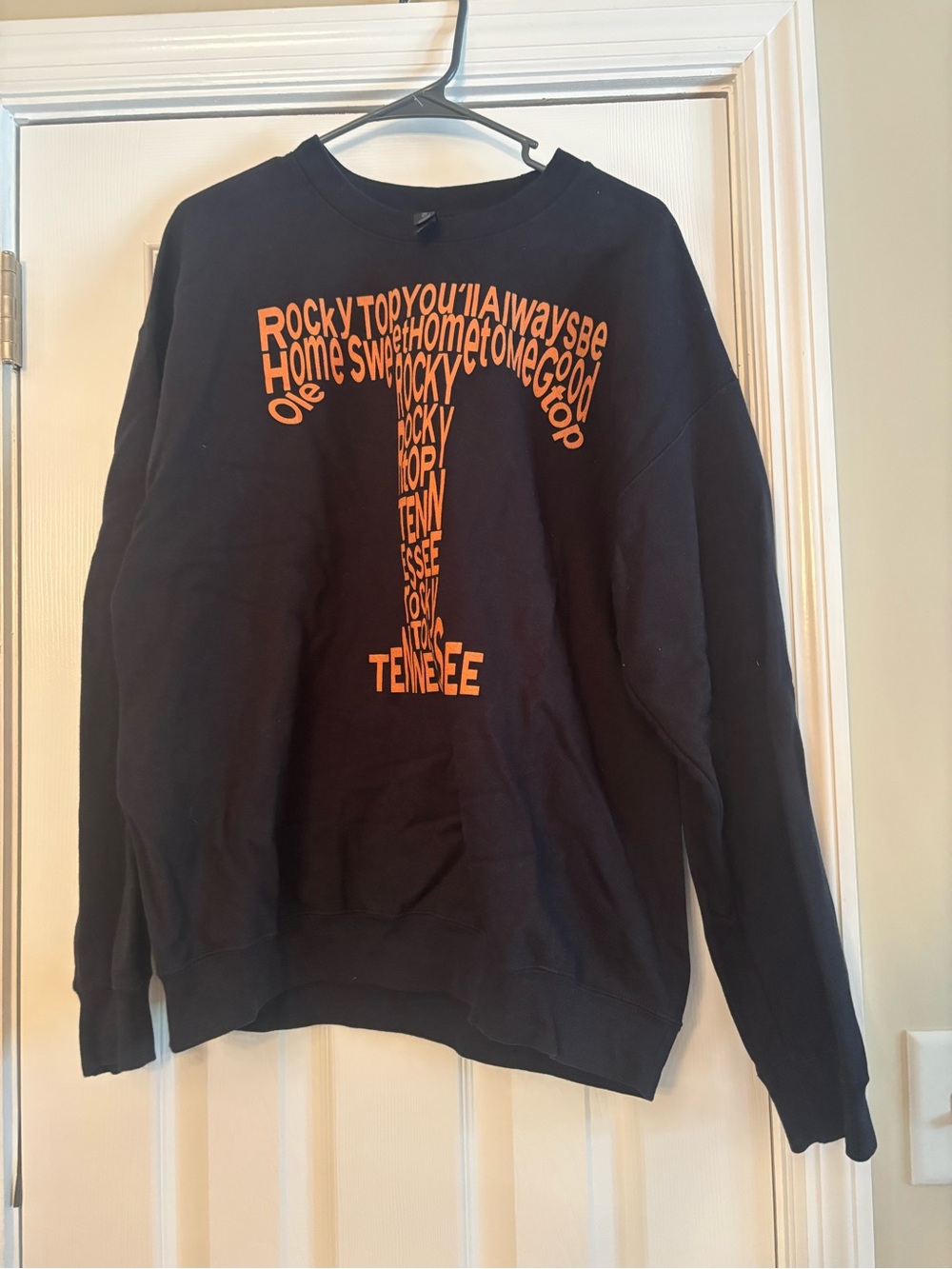 Gildan Black Crewneck Sweatshirt with Orange Graphic Tee Tennessee